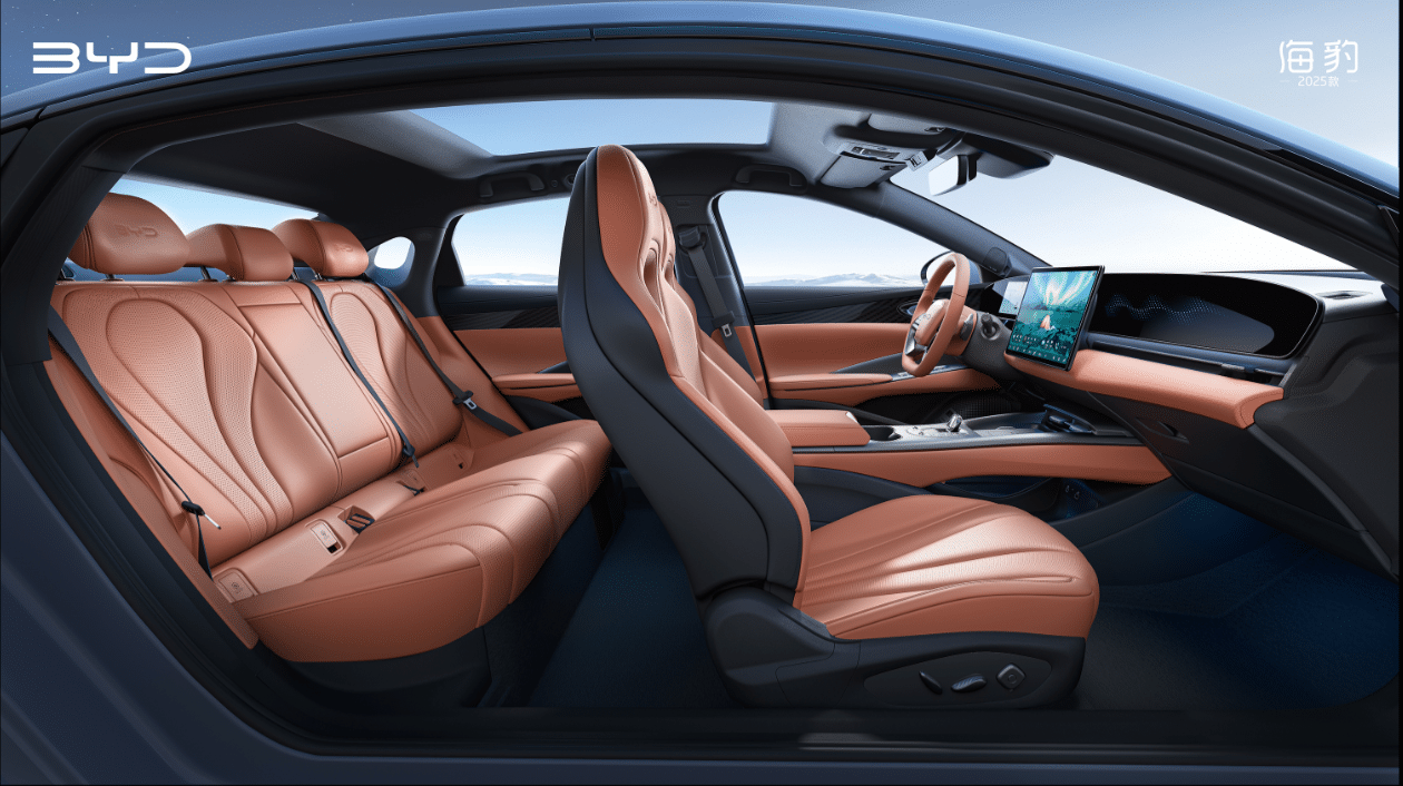 BYD Seal 05 - elektrikli sedan seqmentində modern dizaynı, yüksək texnologiyası və səssiz sürüş təcrübəsi ilə seçilən yeni nəsil Çin istehsalı avtomobildir.